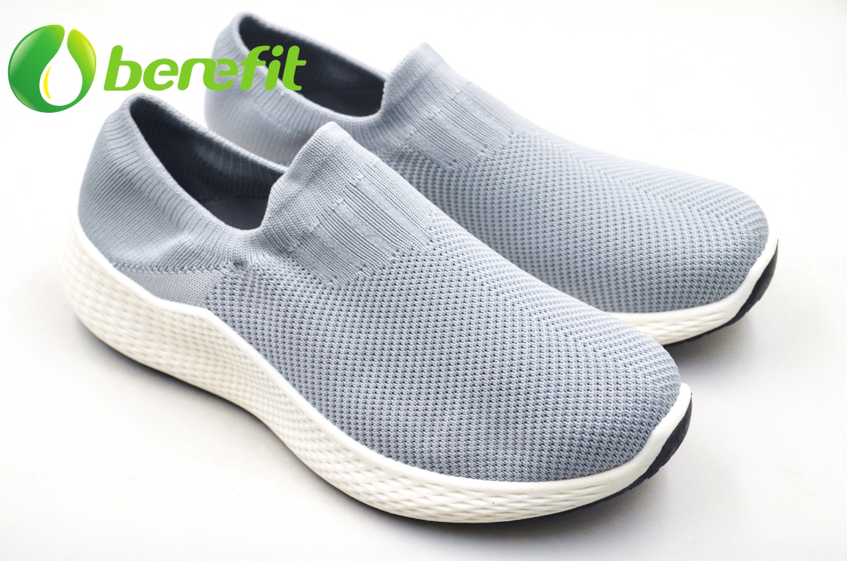 Casual Shoes for Men with Flyknit Upper And Modified PVC Double Color Sole