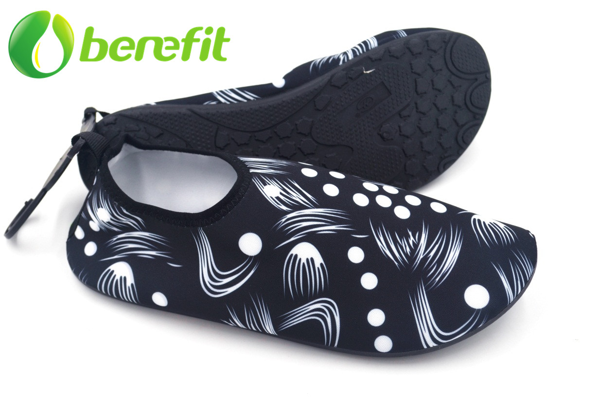 Water Shoes for Women And Kids Water Shoes with Sublimation Elastic Upper 